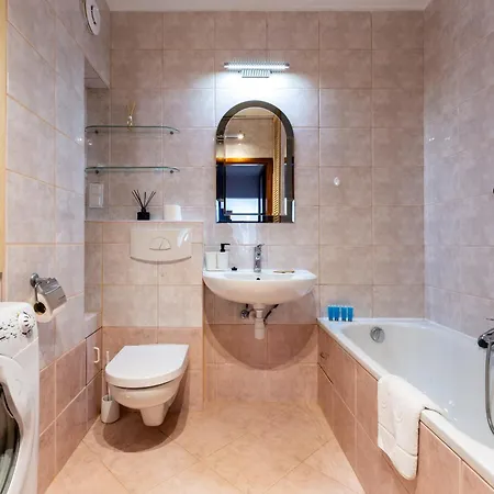 Sucharskiego Comfort By Bookinghost Apartman Gdynia